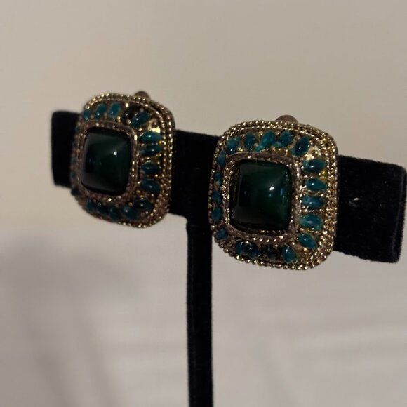 Green and Gold Color Clip on Earrings for any occasion - Picture 10 of 12